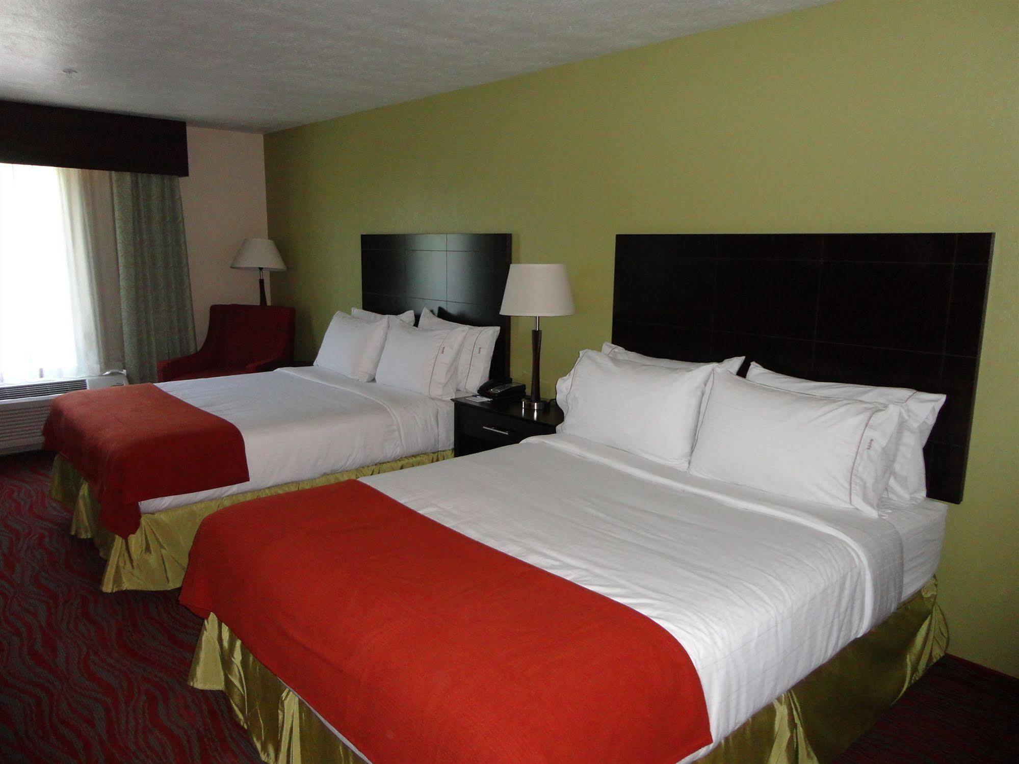 Holiday Inn Express & Suites Indianapolis North - Carmel By Ihg Exterior foto